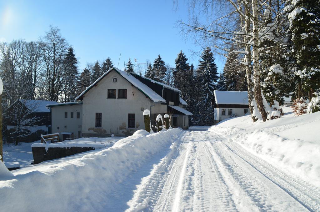 Chata Barbora Hotel Lucany nad Nisou Exterior photo